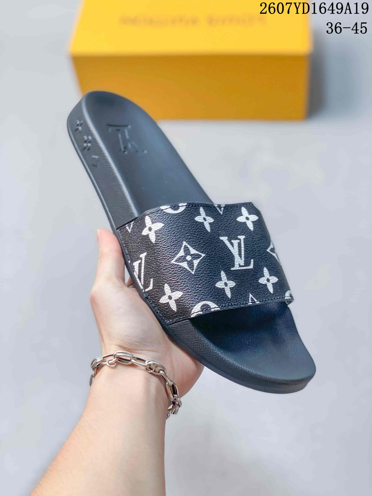 Monogram Platform Slide Sandals by Louis Vuitton - product image from the listing.