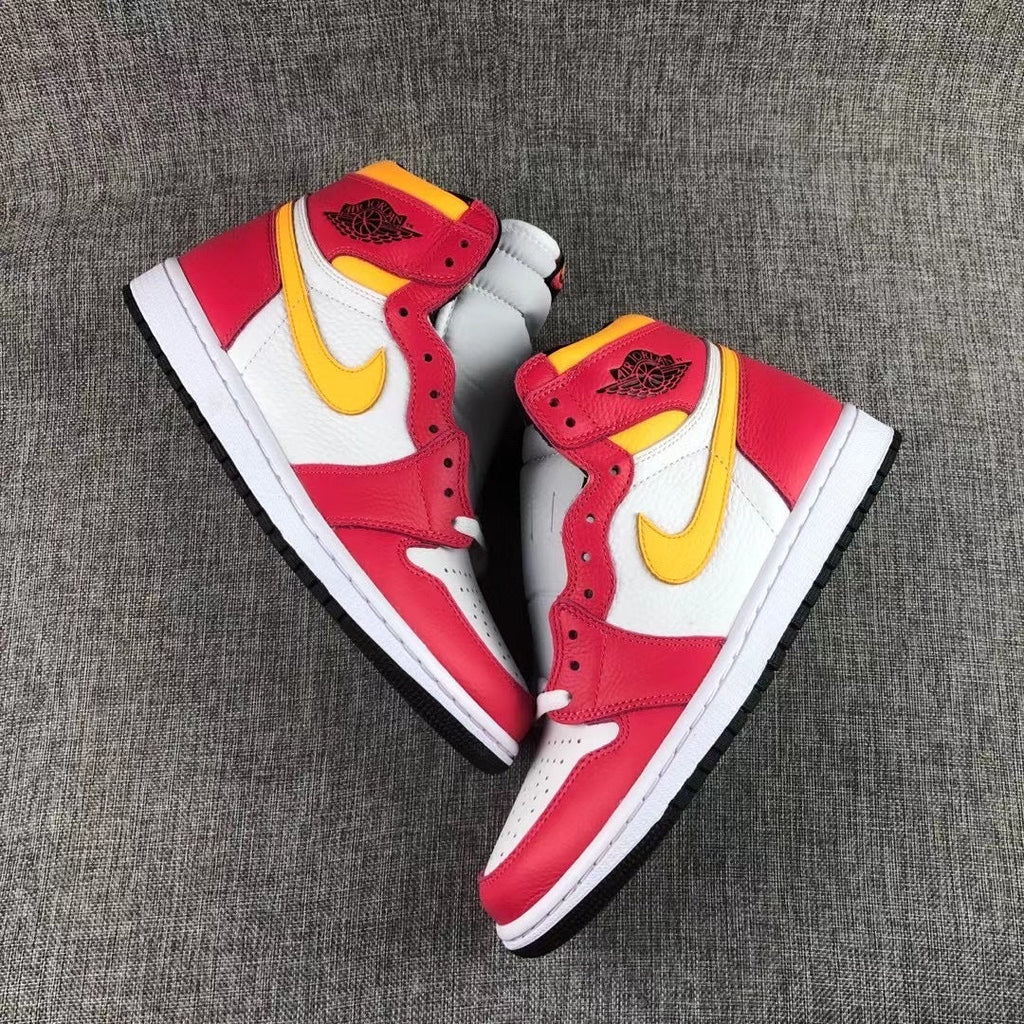 Air Jordan 1 High OG Light Fusion Red Sneakers 555088-603 - product image from the listing.