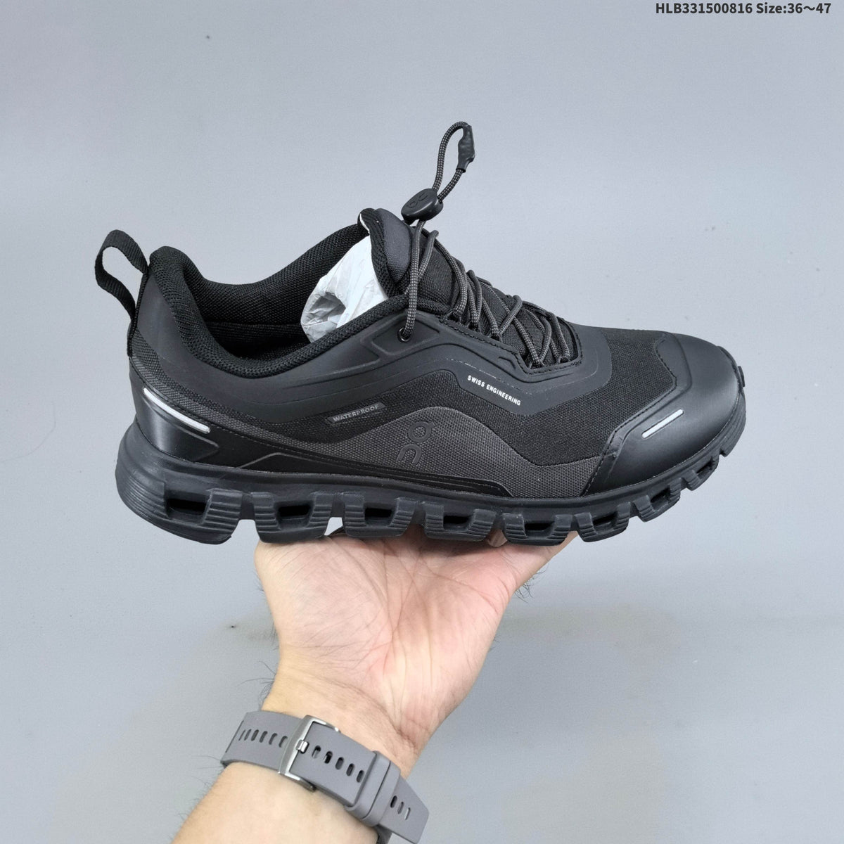 On Cloud 6 Geo WP Outdoor Trainers - product image from the listing.