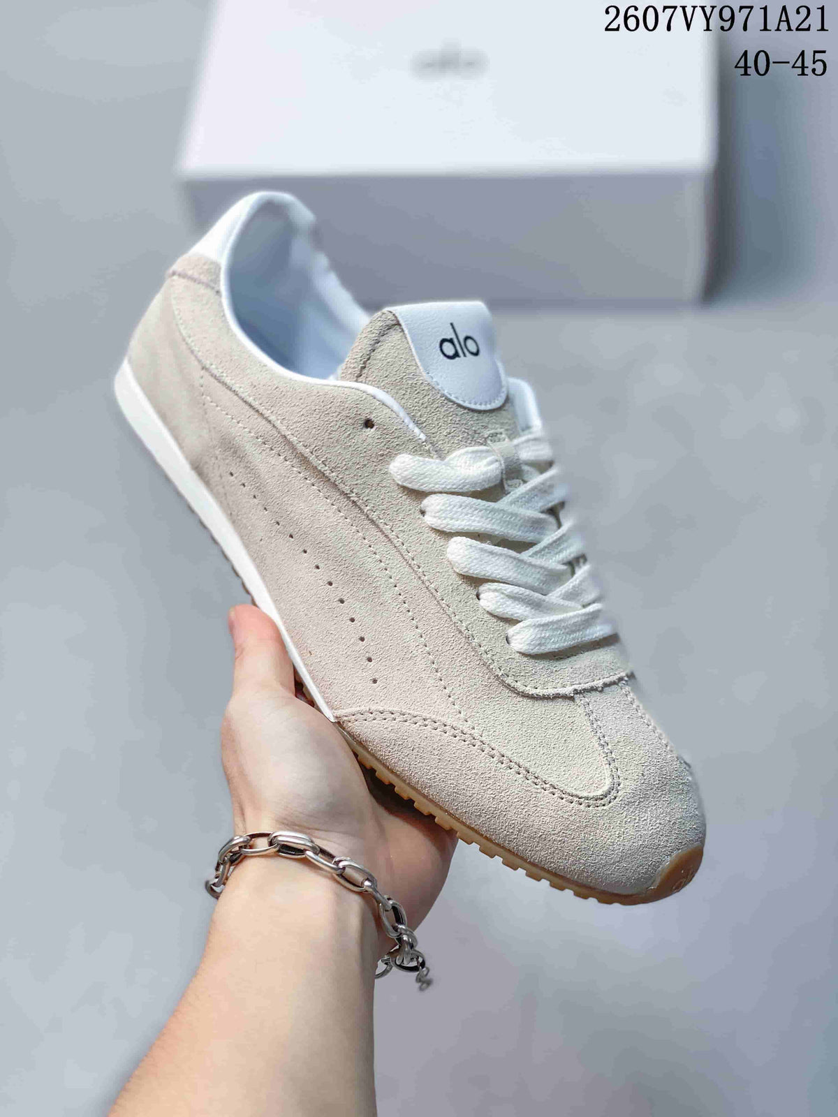 Alo Yoga Sunset Sneakers Casual Low-Cut Style 2607VY971A21 - product image from the listing.