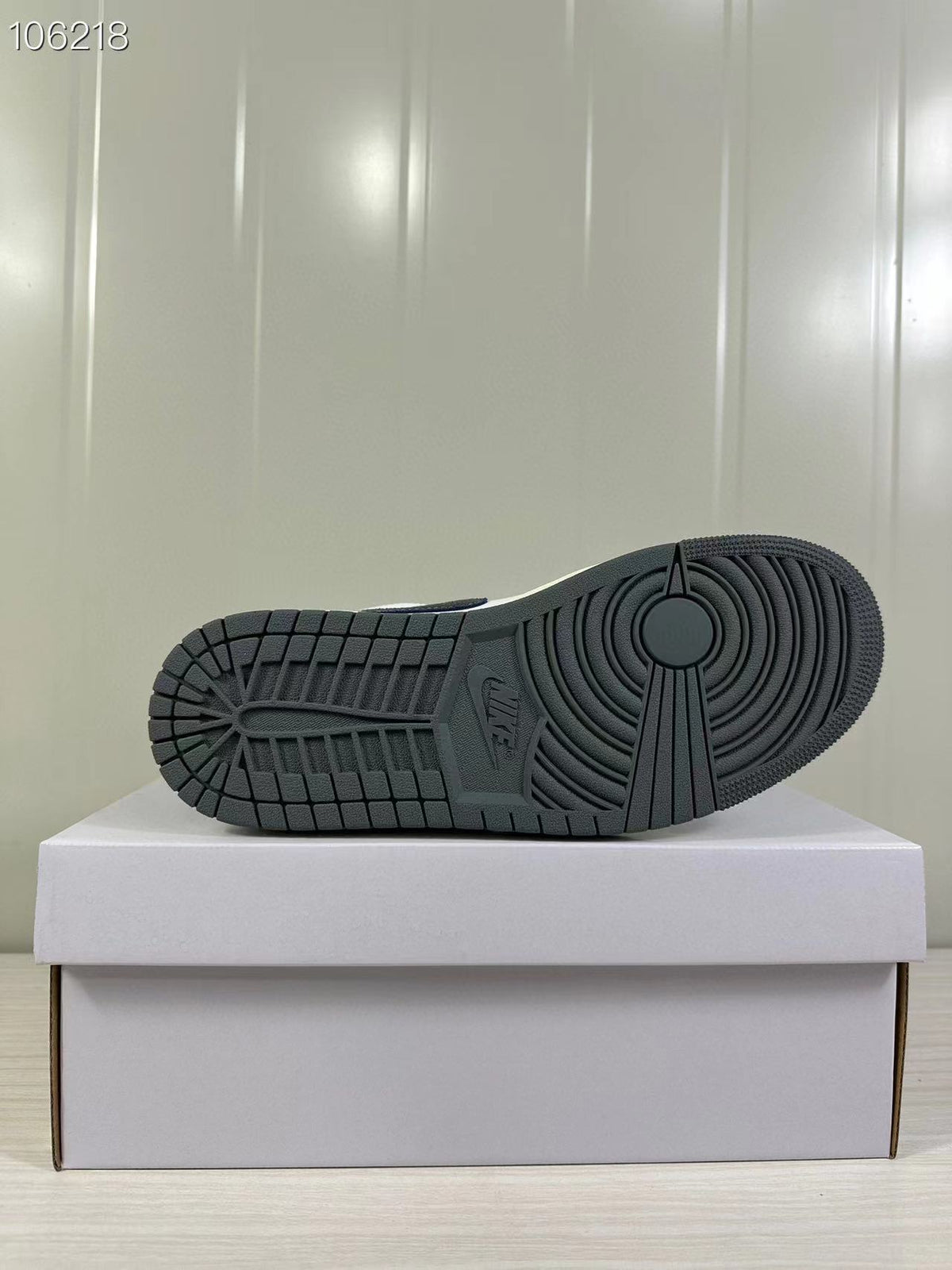 Air Jordan 1 Low Summit White Game Royal FV8439-104 - product image from the listing.