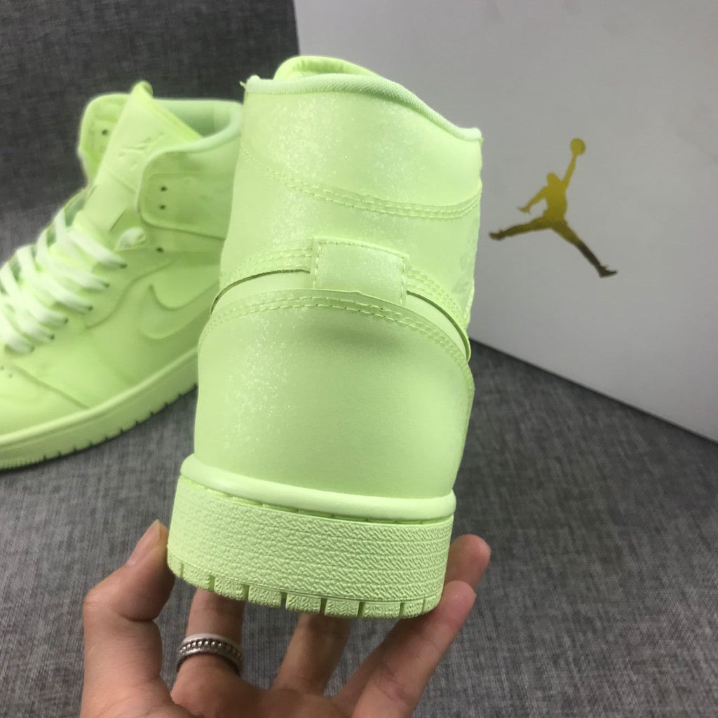 Air Jordan 1 Mid AH7389-700 Sneakers in Volt - product image from the listing.