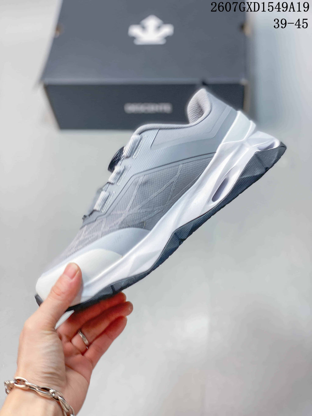 Descente Circuit 2.0 Wire Training Sneakers in Grey White - product image from the listing.