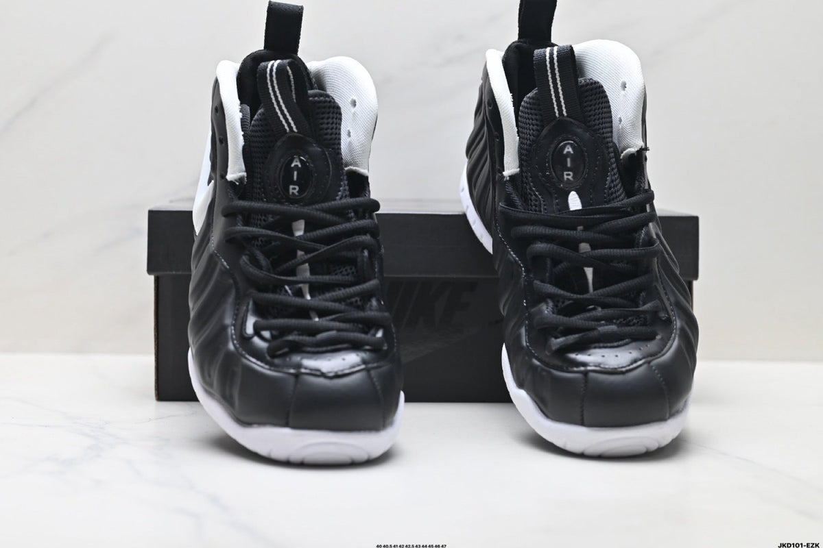 Nike Air Foamposite One Penny Hardaway Sneakers in Black White - product image from the listing.
