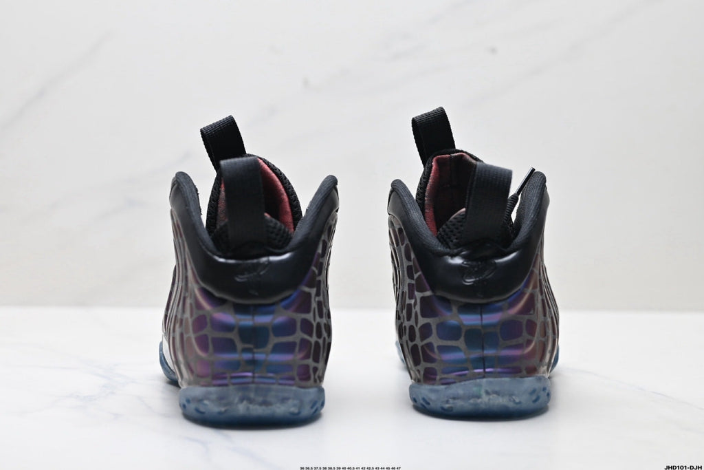 Nike Air Foamposite One Penny Hardaway Trainers - product image from the listing.