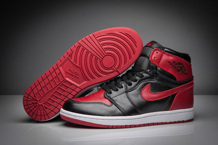 Black Red White Sneaker - Jordan 1 High - product image from the listing.
