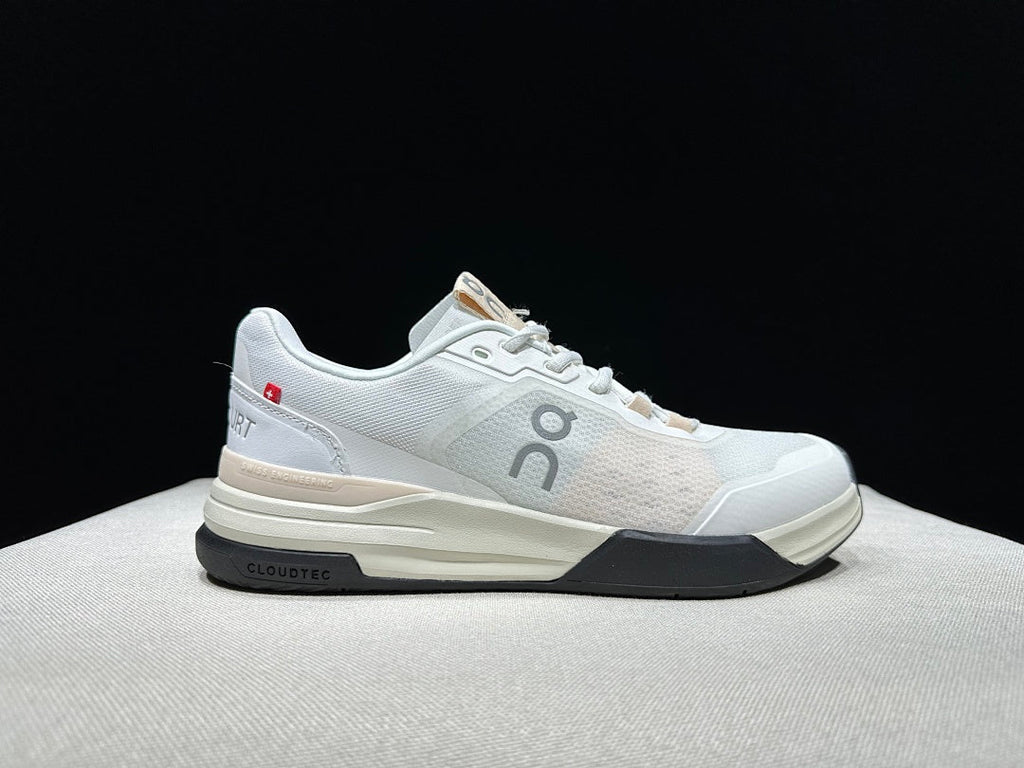 On The Roger Advantage Pro White and Beige Court Trainers - product image from the listing.