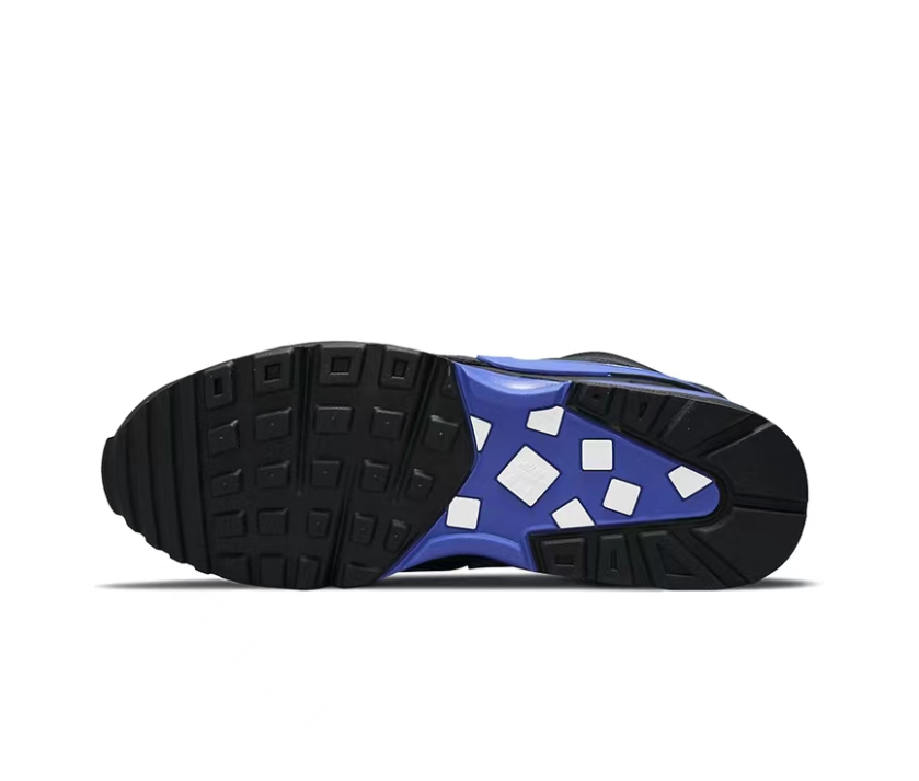 Nike Air Max Low-Top Sneakers in Black and Blue - product image from the listing.