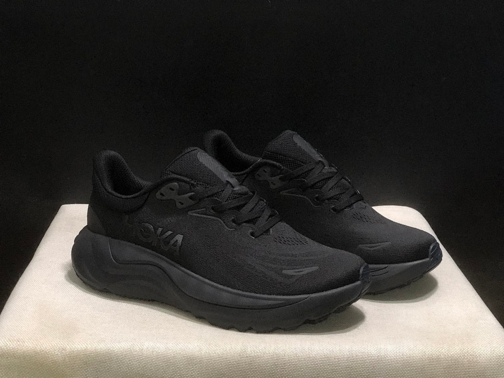 HOKA Arahi 8 Running Shoes in Black - product image from the listing.