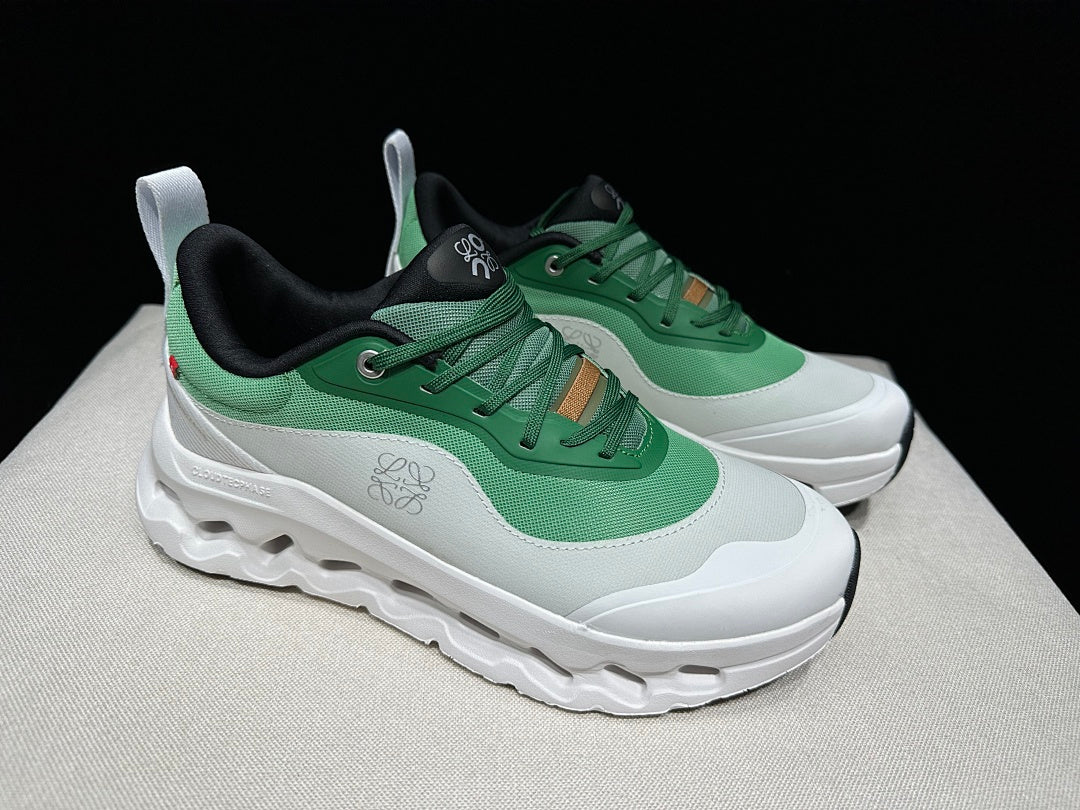 On Cloudtilt 2.0 Green Running-Inspired Trainers - product image from the listing.