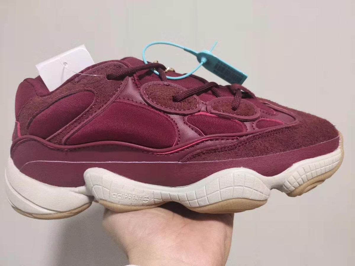adidas Yeezy 500 FW7018 Sneakers in Burgundy - product image from the listing.