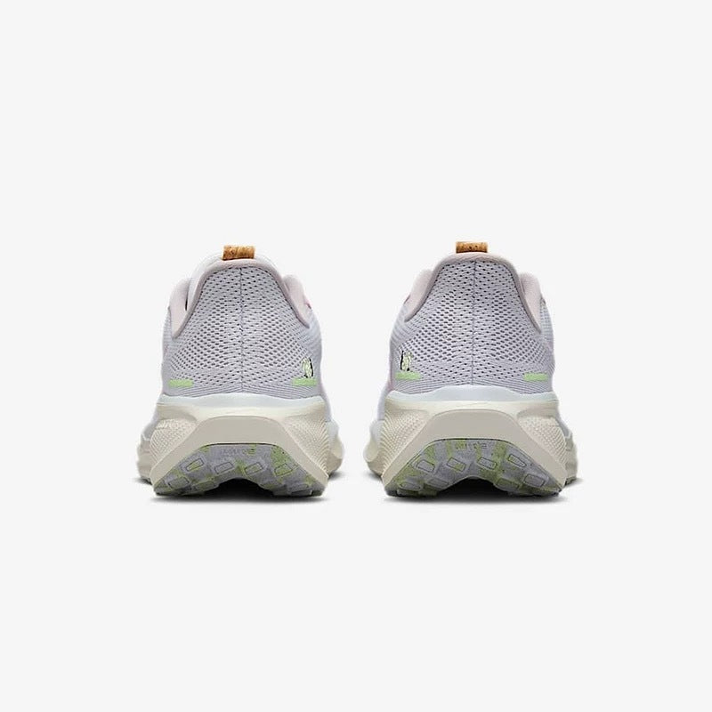 Nike Pegasus 41 Shoes for Running, White and Pink, IB8882-161 - product image from the listing.