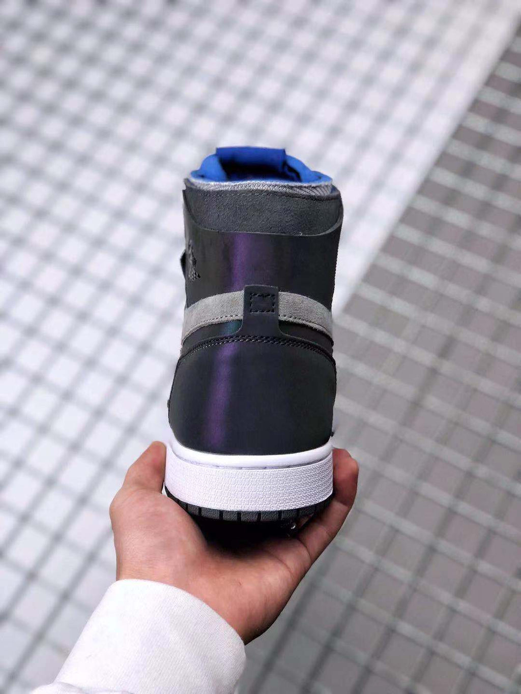 League of Legends Sneakers - Jordan 1 Zoom DD1453-001 - product image from the listing.