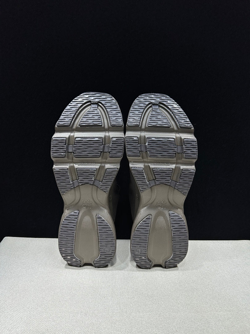 Brown On x Loewe Cloudventure 3.0 Sneakers - product image from the listing.