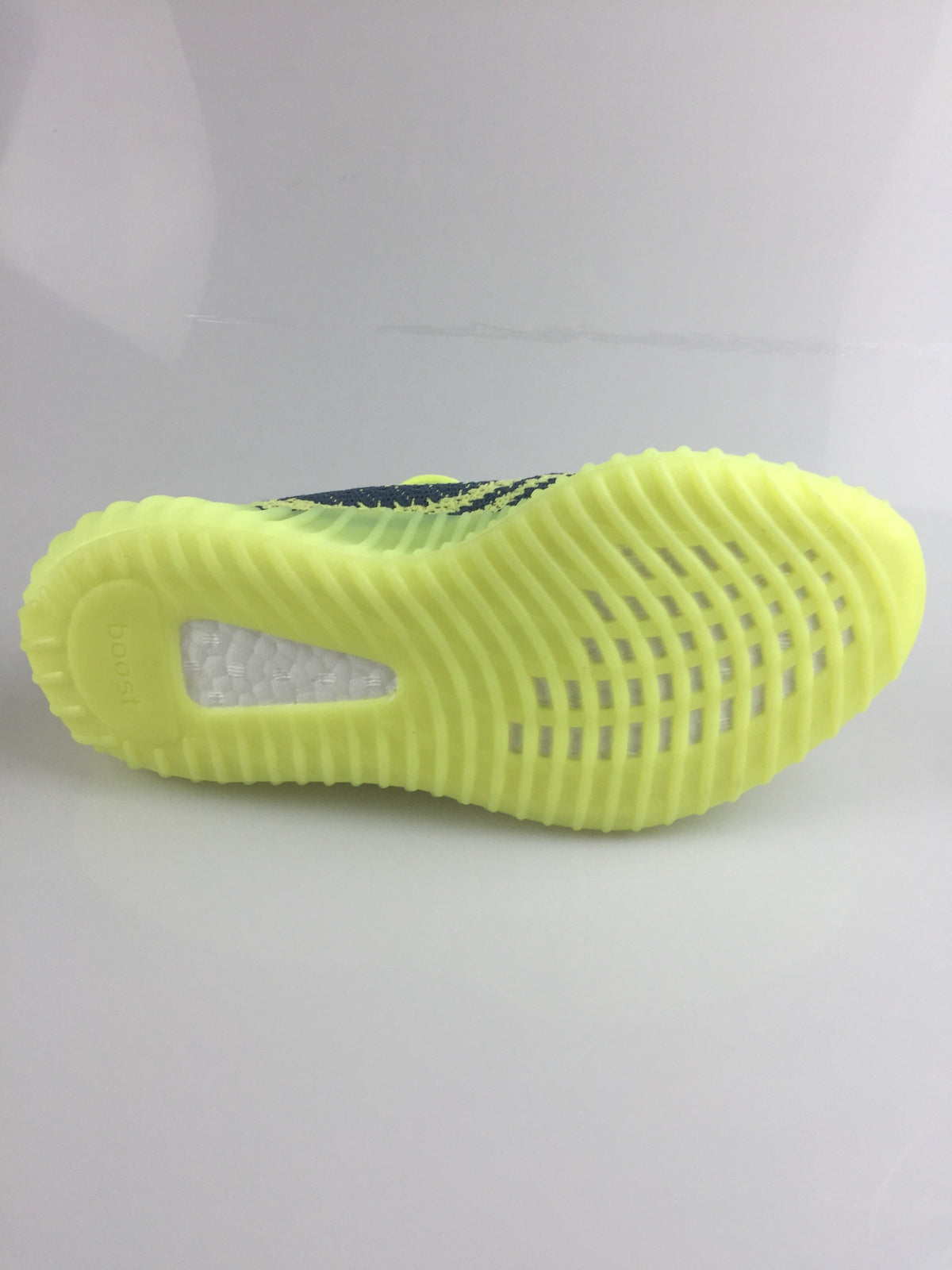 Navy and Volt Jordan Flight Club 91 Sneakers - product image from the listing.