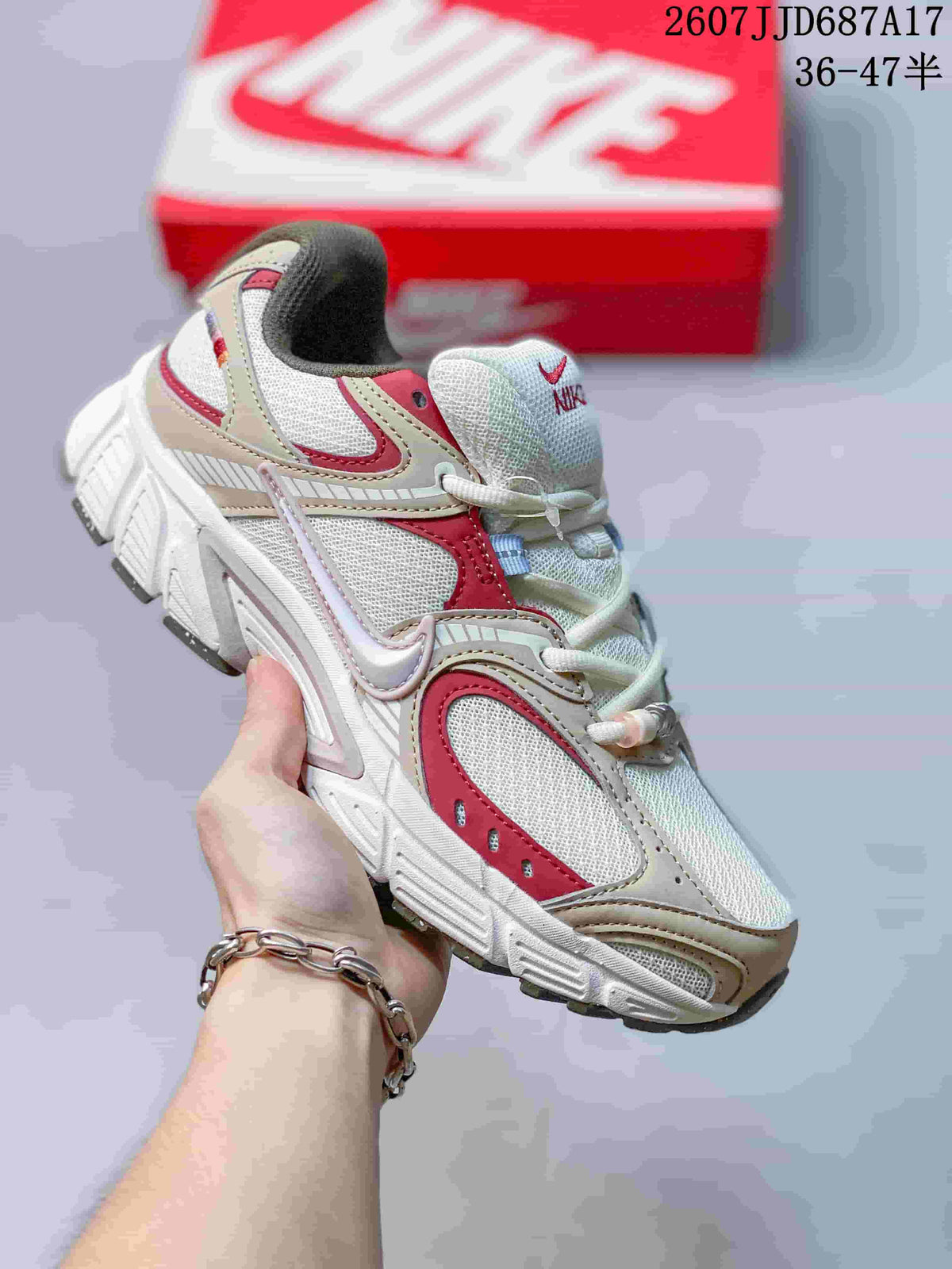 Nike V5 RNR Low-Cut Casual Sneakers 2607JJD687A17 - product image from the listing.