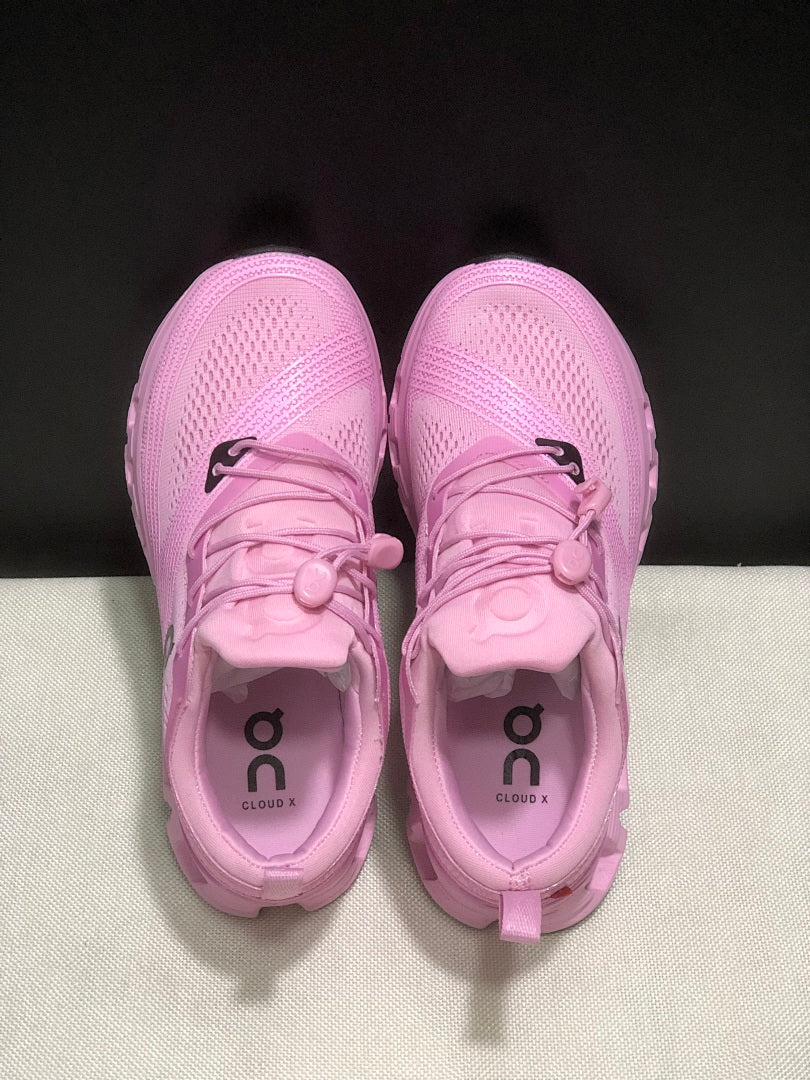 On Cloud X Z5 Sneakers in Pink - product image from the listing.