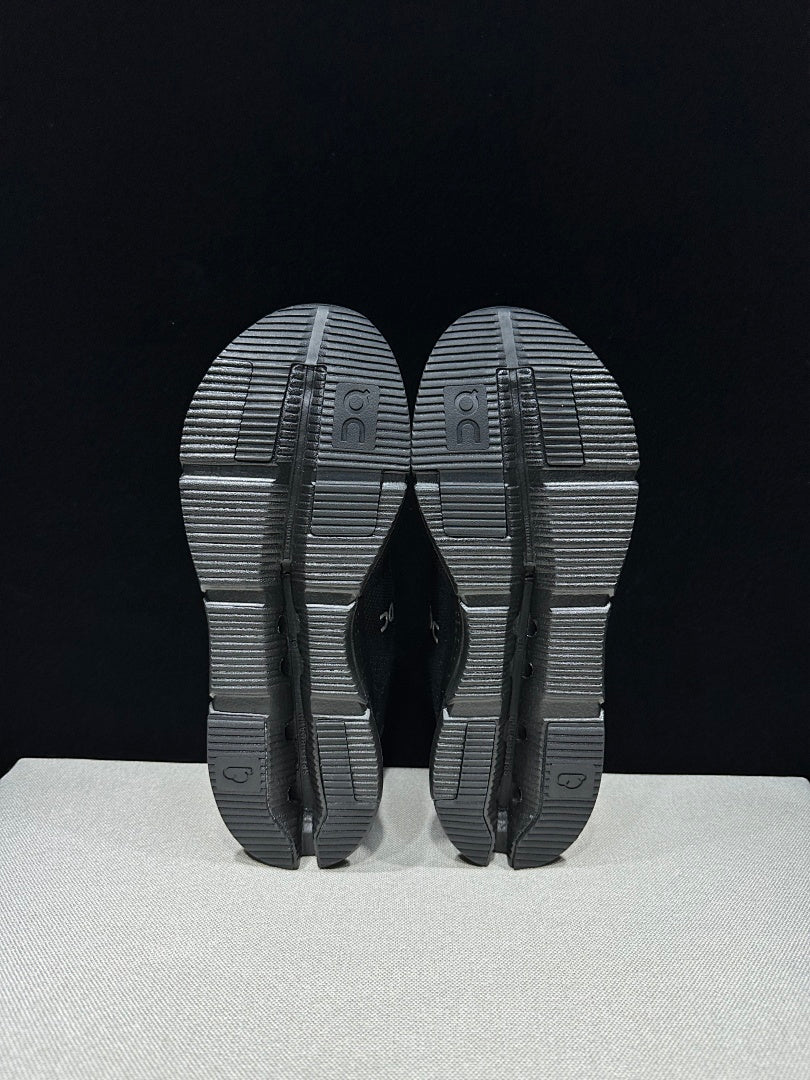 On Cloudnova Form 2 TT Trainers in Black and Eclipse - product image from the listing.