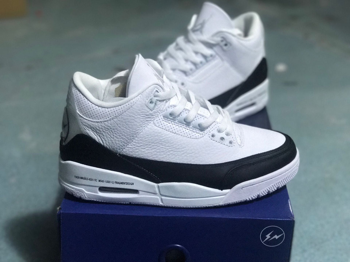 Jordan 3 Lightning Sneakers in White Black DA3595-100 - product image from the listing.