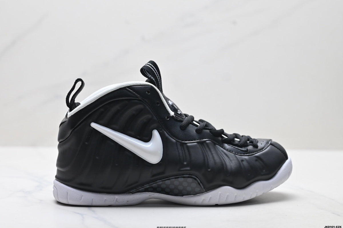 Nike Air Foamposite One Penny Hardaway Sneakers in Black White - product image from the listing.