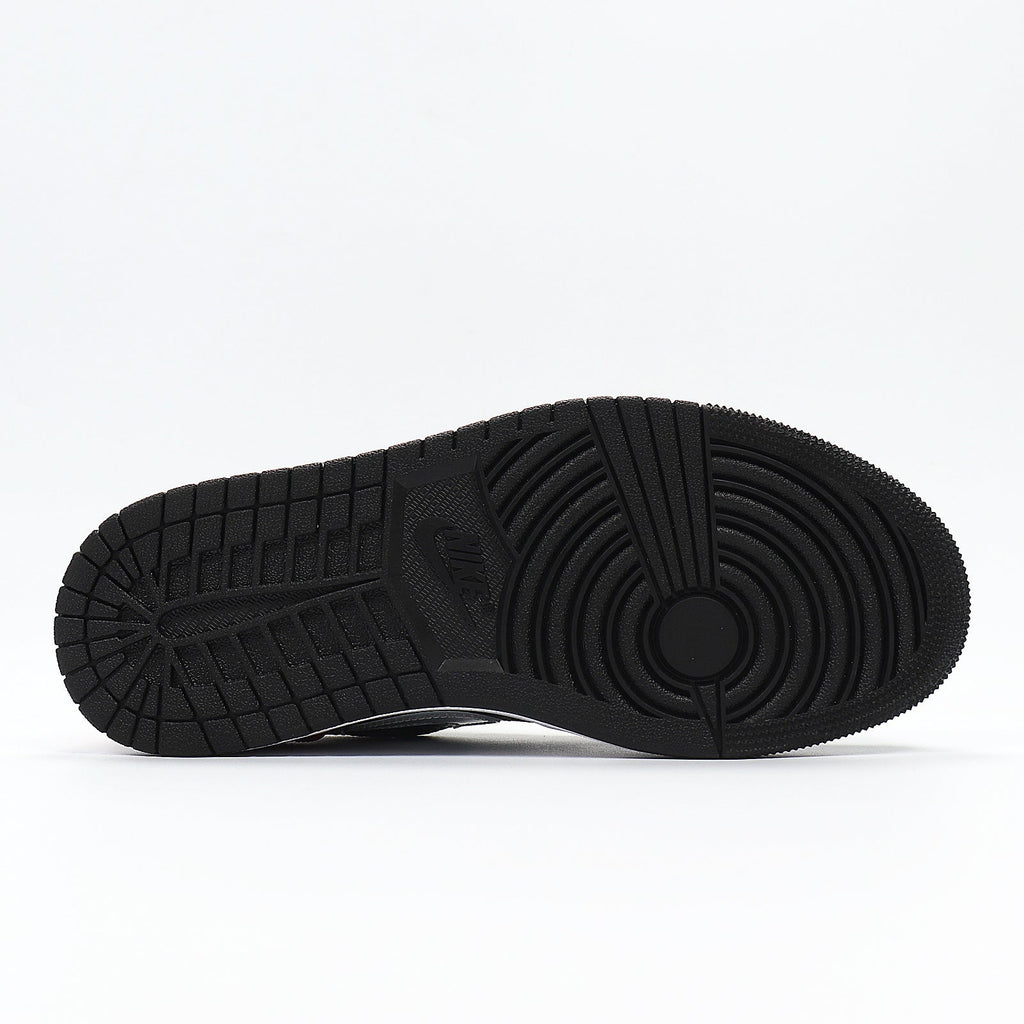 Air Jordan 1 Low Black Red White DA4659-001 - product image from the listing.