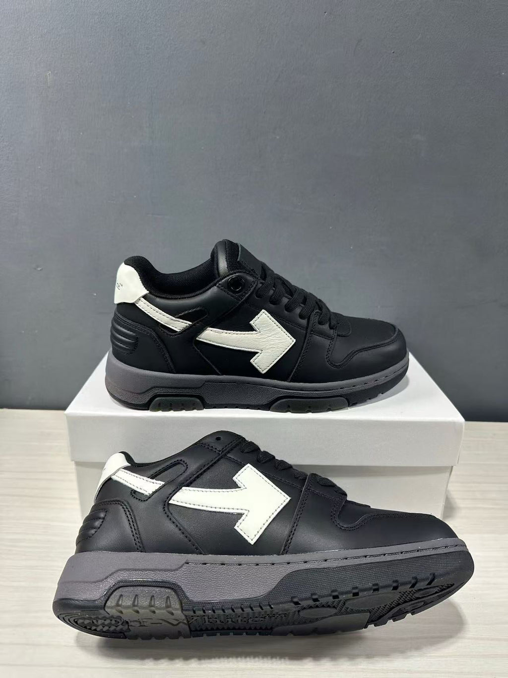 Off-White Out Of Office Low-Top Sneakers in Black White OWIA189C99LEA0061001 - product image from the listing.