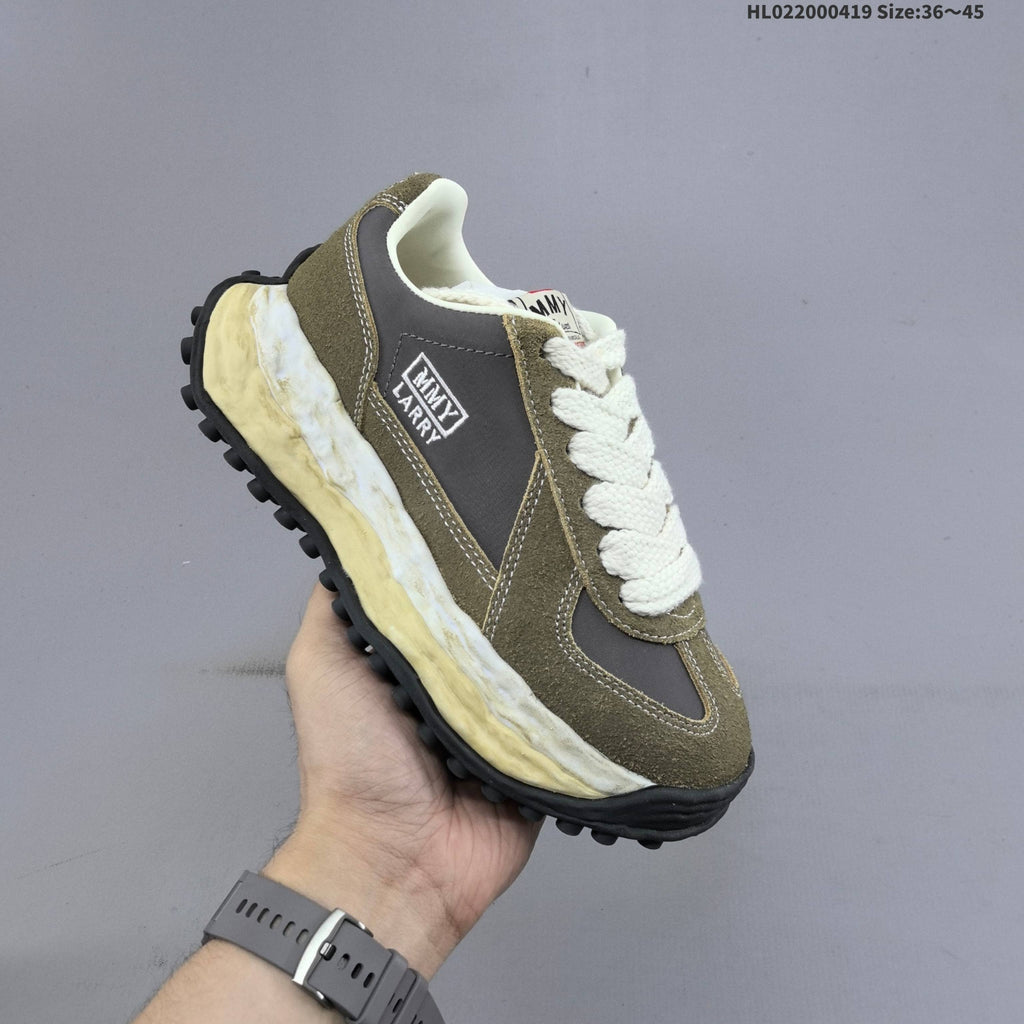 Olive Maison Mihara Yasuhiro Larry Low-Top Sneakers - product image from the listing.