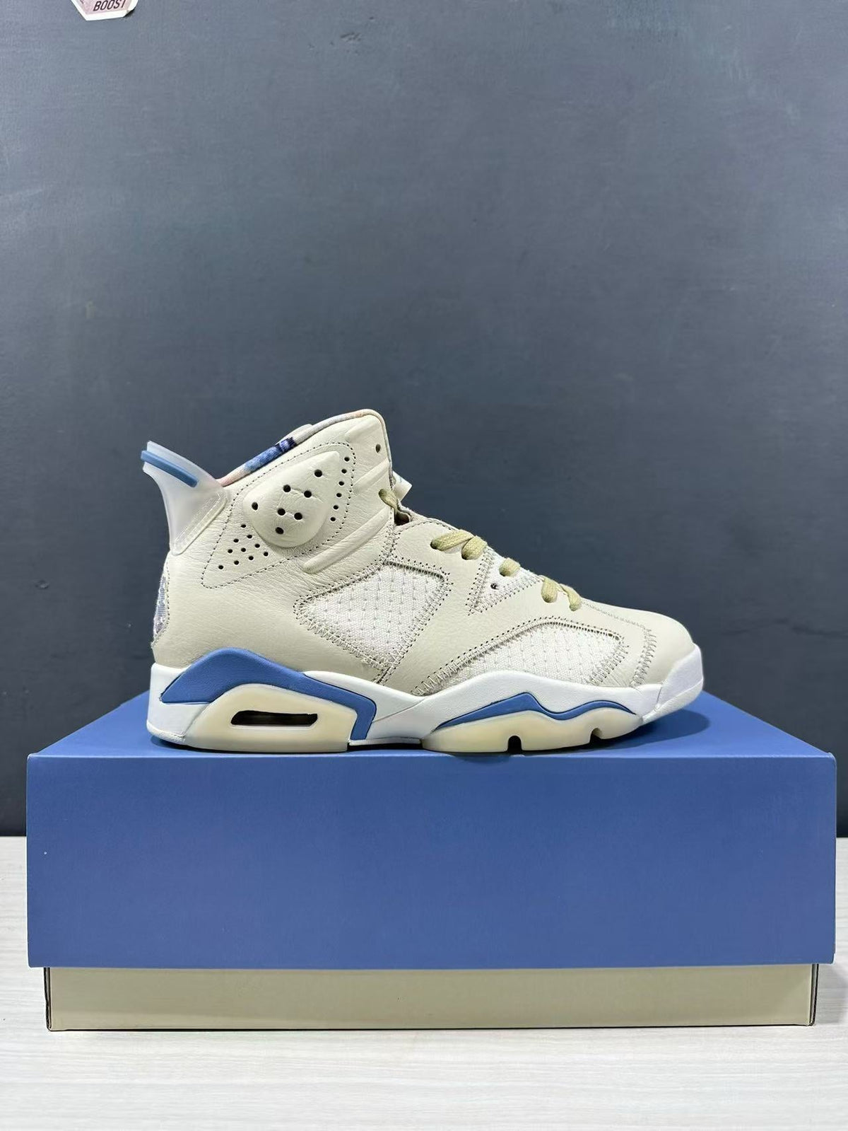 Air Jordan 6 Retro Sashiko Sneakers Cream Blue IR7255-110 - product image from the listing.