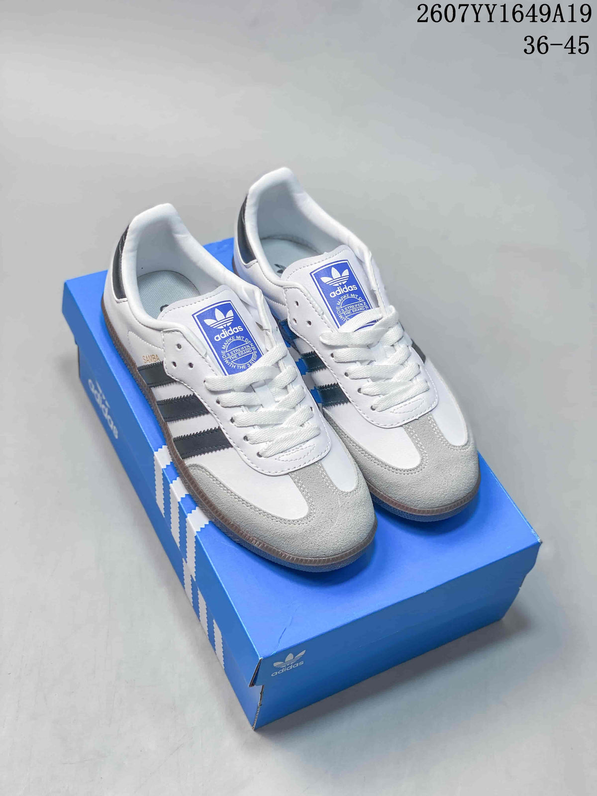 adidas Samba Low-Cut Sneakers White Black Gum Sole 2607YY1649A19 - product image from the listing.