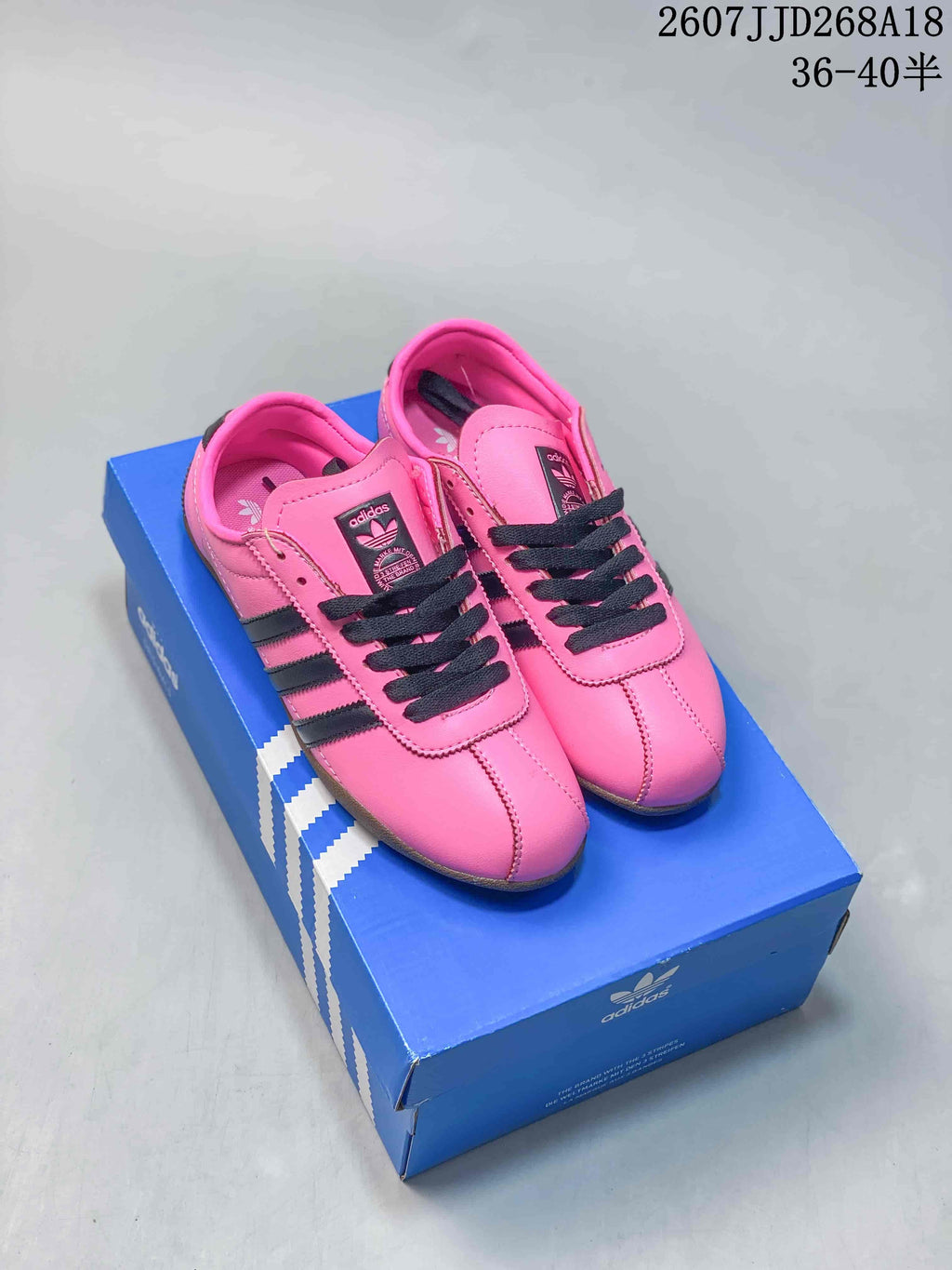 adidas Originals Tokyo Low-Cut Sneakers Style 2607JJD268A18 - product image from the listing.