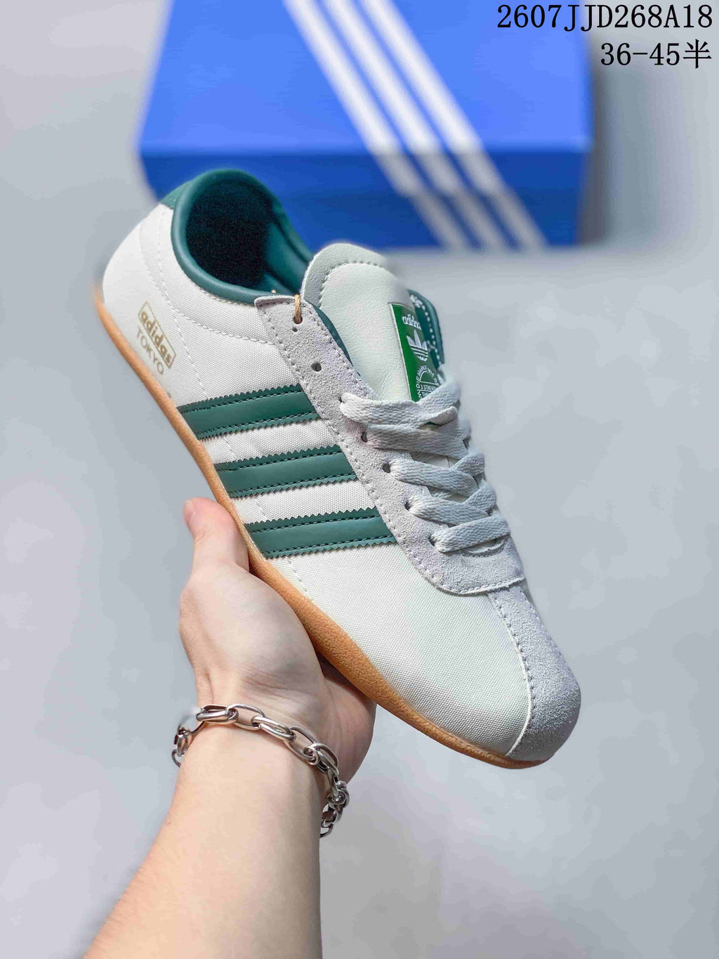 adidas Originals Tokyo Low-Cut Sneakers Style 2607JJD268A18 - product image from the listing.