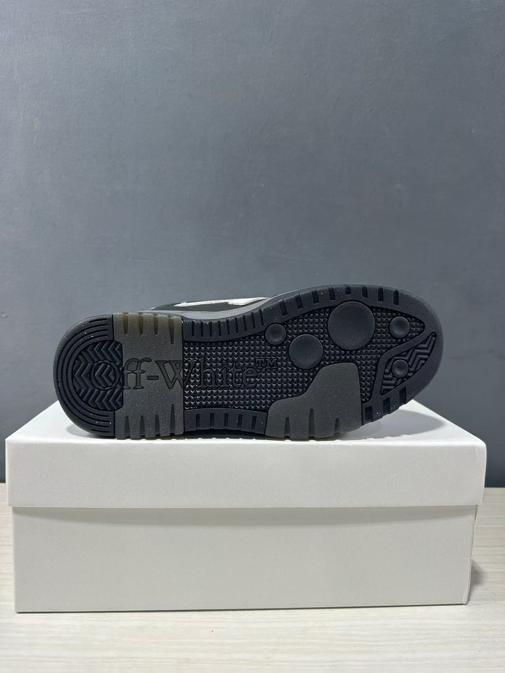 Off-White Out Of Office Low-Top Sneakers in Black White OWIA189C99LEA0061001 - product image from the listing.