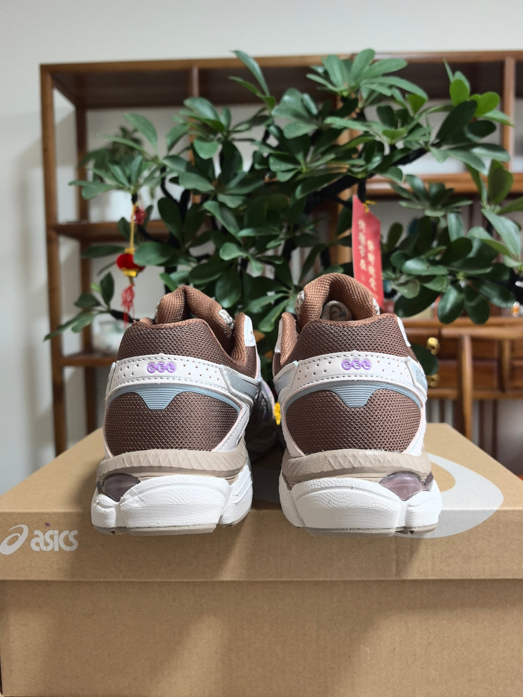 ASICS GEL-KAYANO 14 Sneakers in White Purple - product image from the listing.