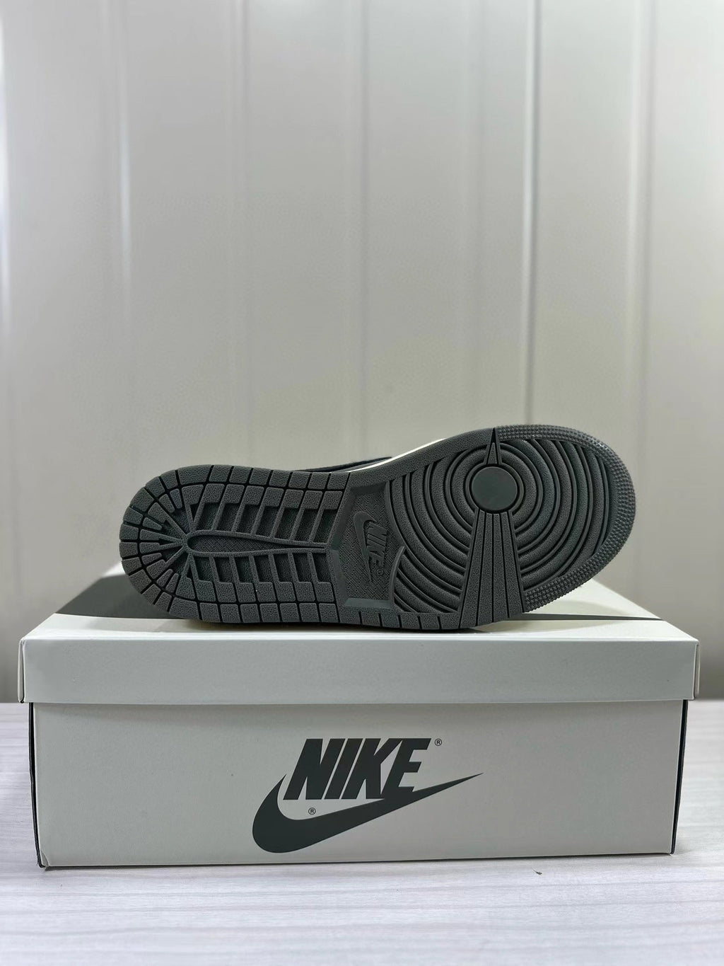 Air Jordan 1 Low OG DM7866-200 Sneakers - product image from the listing.