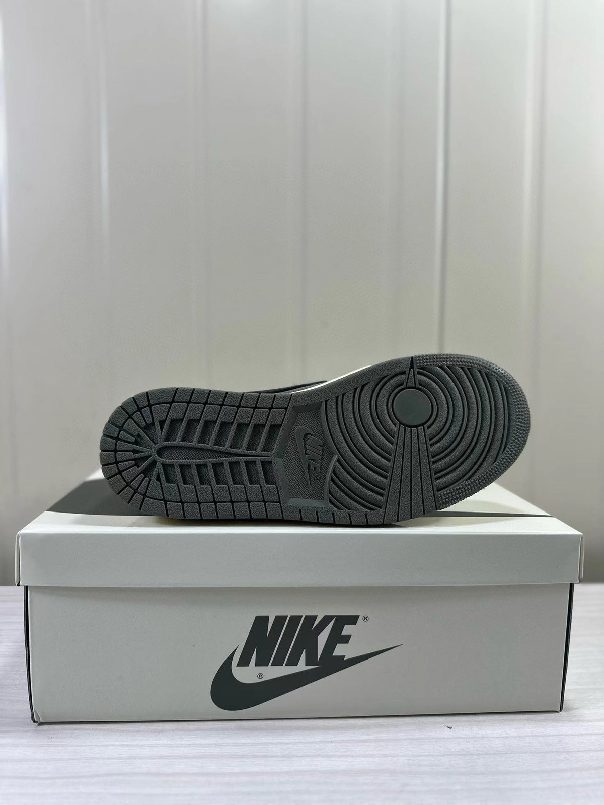 Air Jordan 1 Low OG DM7866-200 Sneakers - product image from the listing.