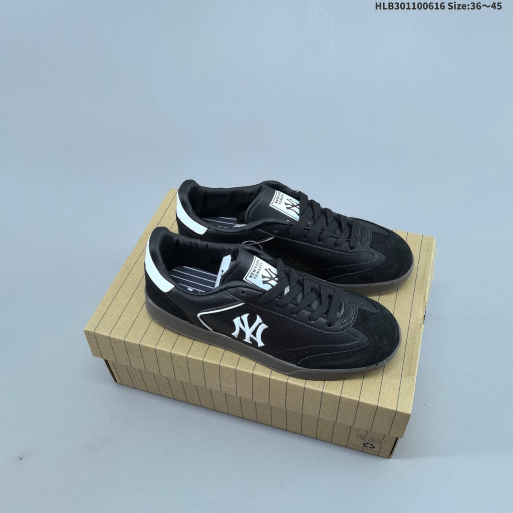 MLB Clubbie Low-Cut Retro Sneakers - product image from the listing.
