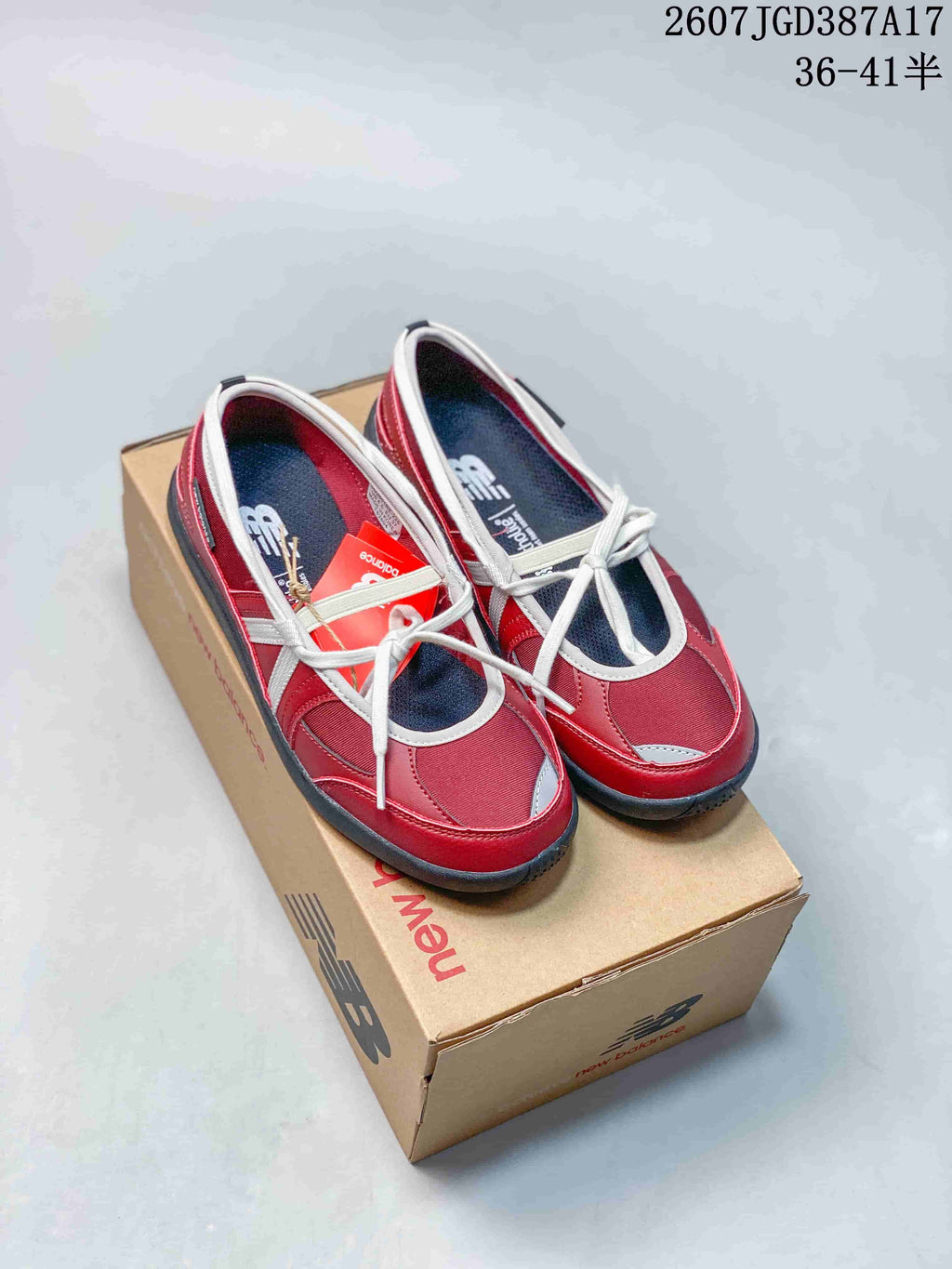 Women's New Balance WD Series Low-Profile Sneakers 2607JGD387A17 - product image from the listing.