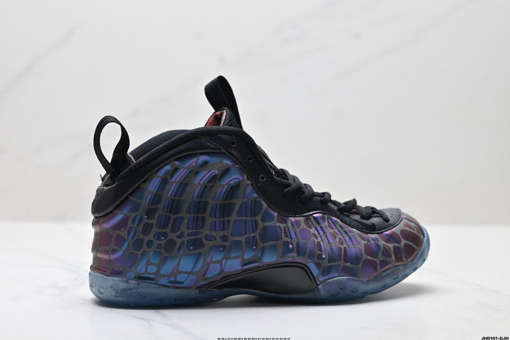 Nike Air Foamposite One Penny Hardaway Trainers - product image from the listing.