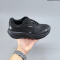 DESCENTE D/F RIDE Black Low-Top Sneakers for Running - product image from the listing.