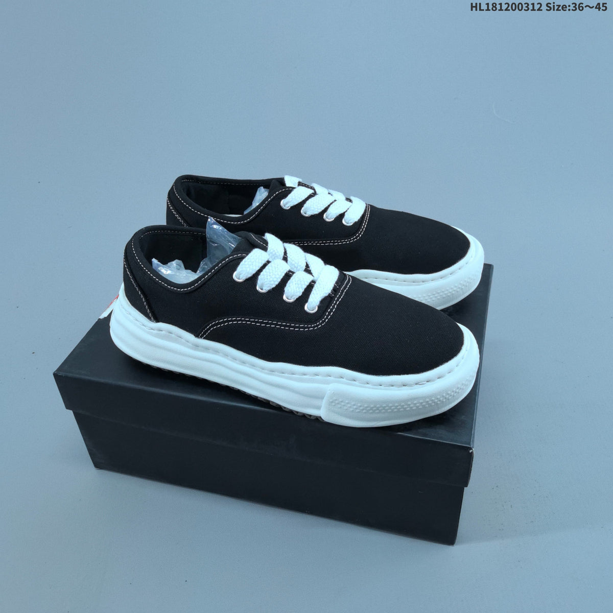 Maison MIHARA YASUHIRO Original Sole Low-Cut Sneakers - product image from the listing.