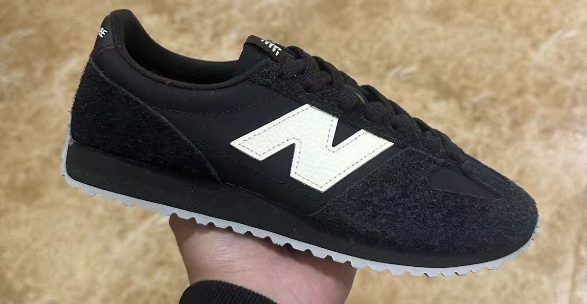 New Balance U471XA Sneakers in Black - product image from the listing.