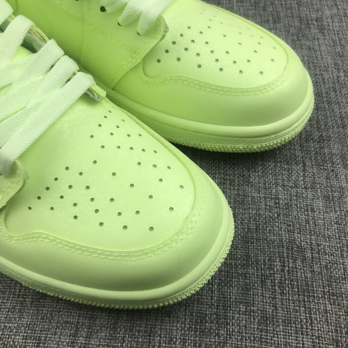 Air Jordan 1 Mid AH7389-700 Sneakers in Volt - product image from the listing.