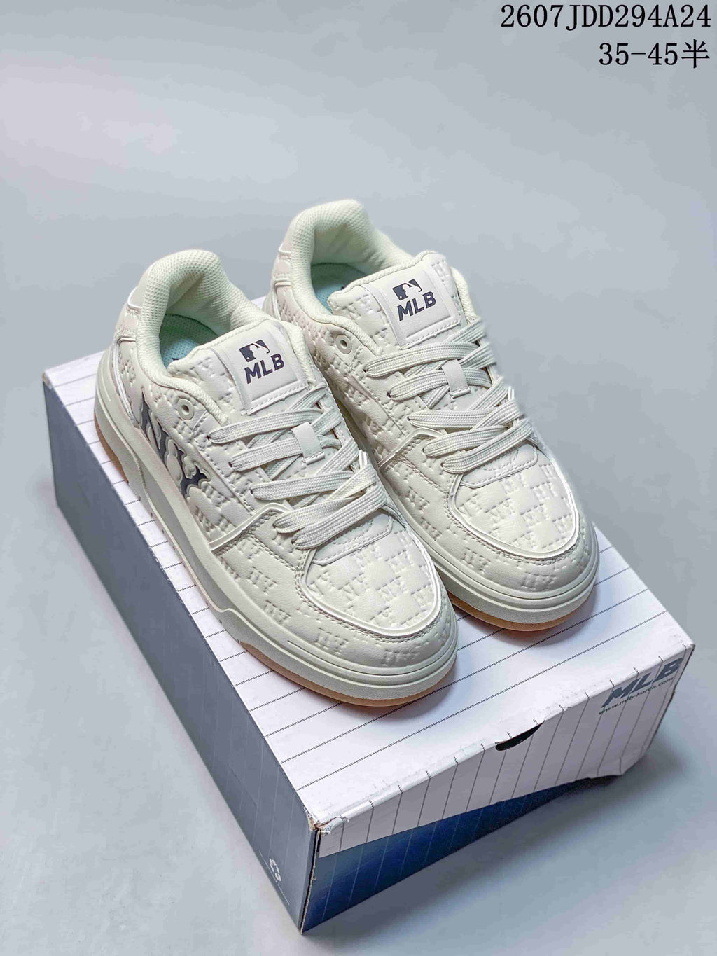 MLB Chunky Liner MID Trainers White and Lavender - product image from the listing.