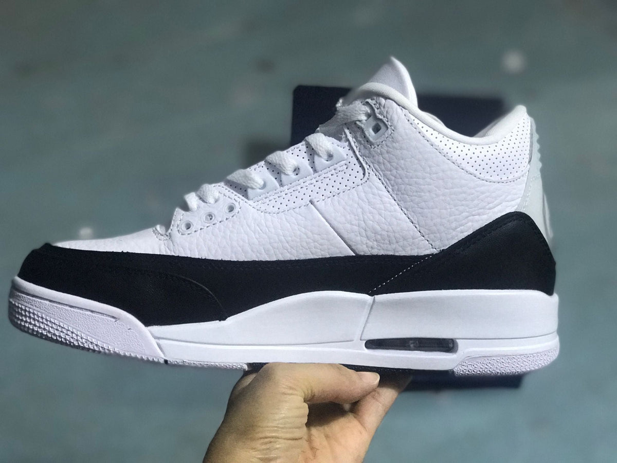 Jordan 3 Lightning Sneakers in White Black DA3595-100 - product image from the listing.