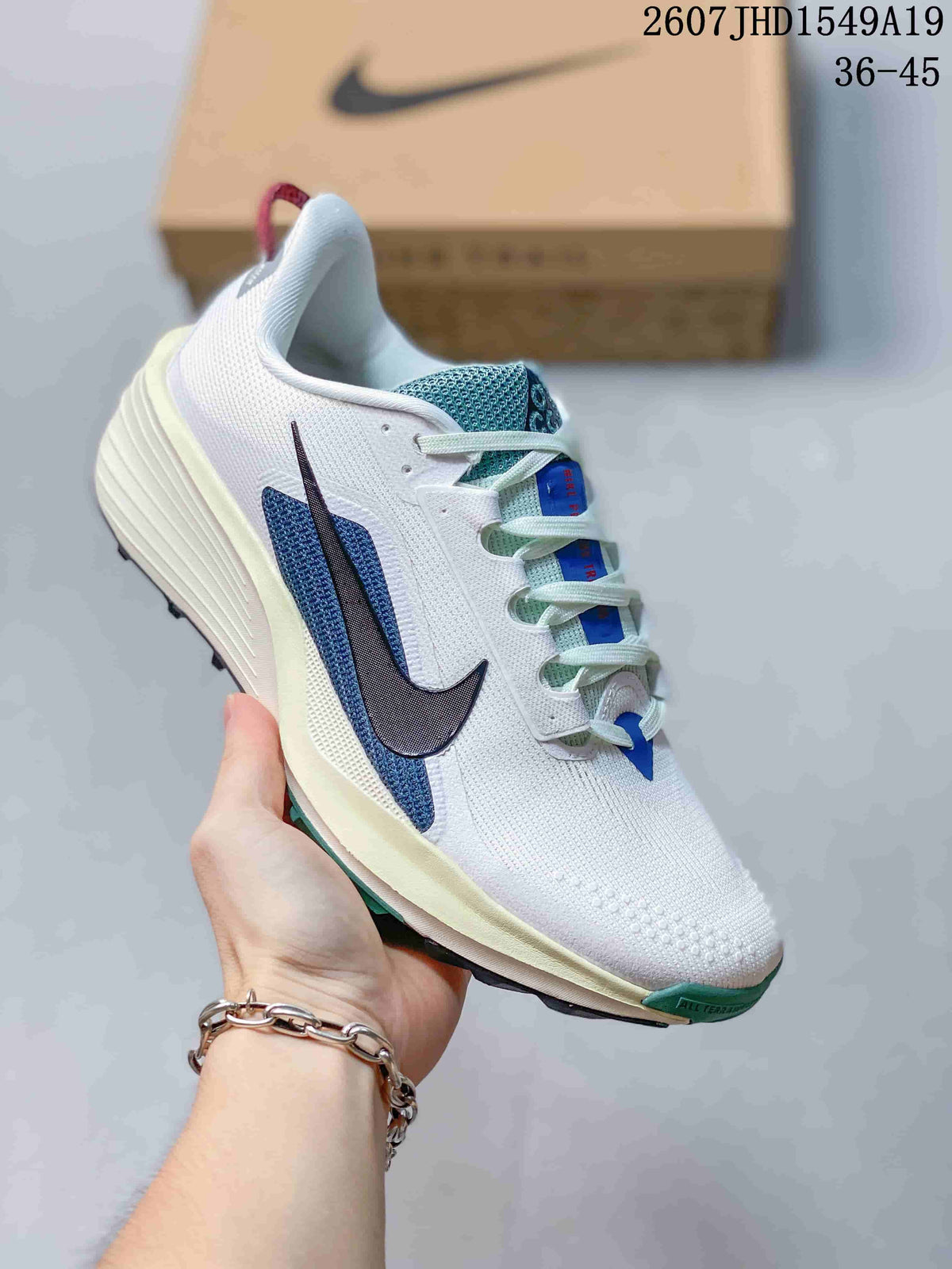 Nike Zoom Fly 5 Sneakers for Running 2607JHD1549A19 - product image from the listing.