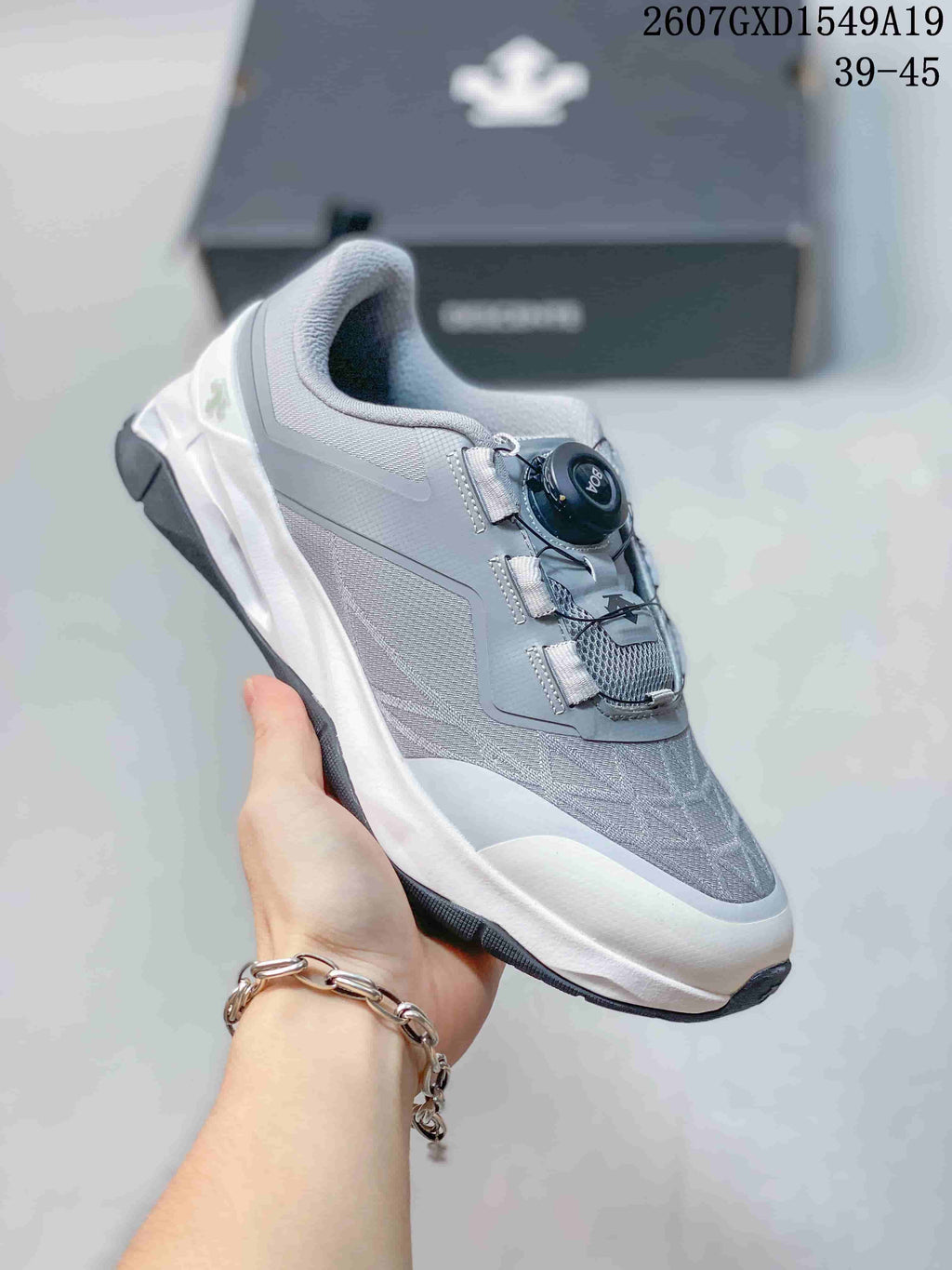 Descente Circuit 2.0 Wire Training Sneakers in Grey White - product image from the listing.