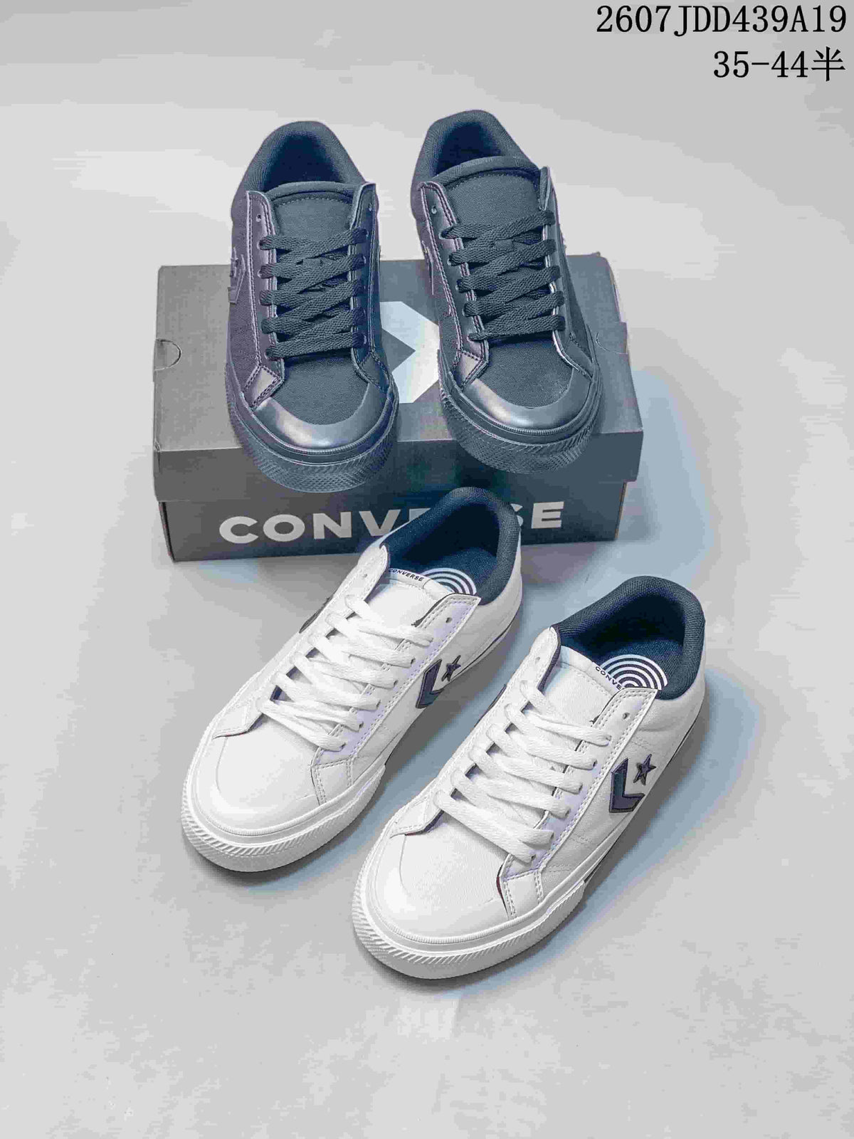 Converse All Star One Star Low-Cut Sneakers 2607JDD439A19 - product image from the listing.