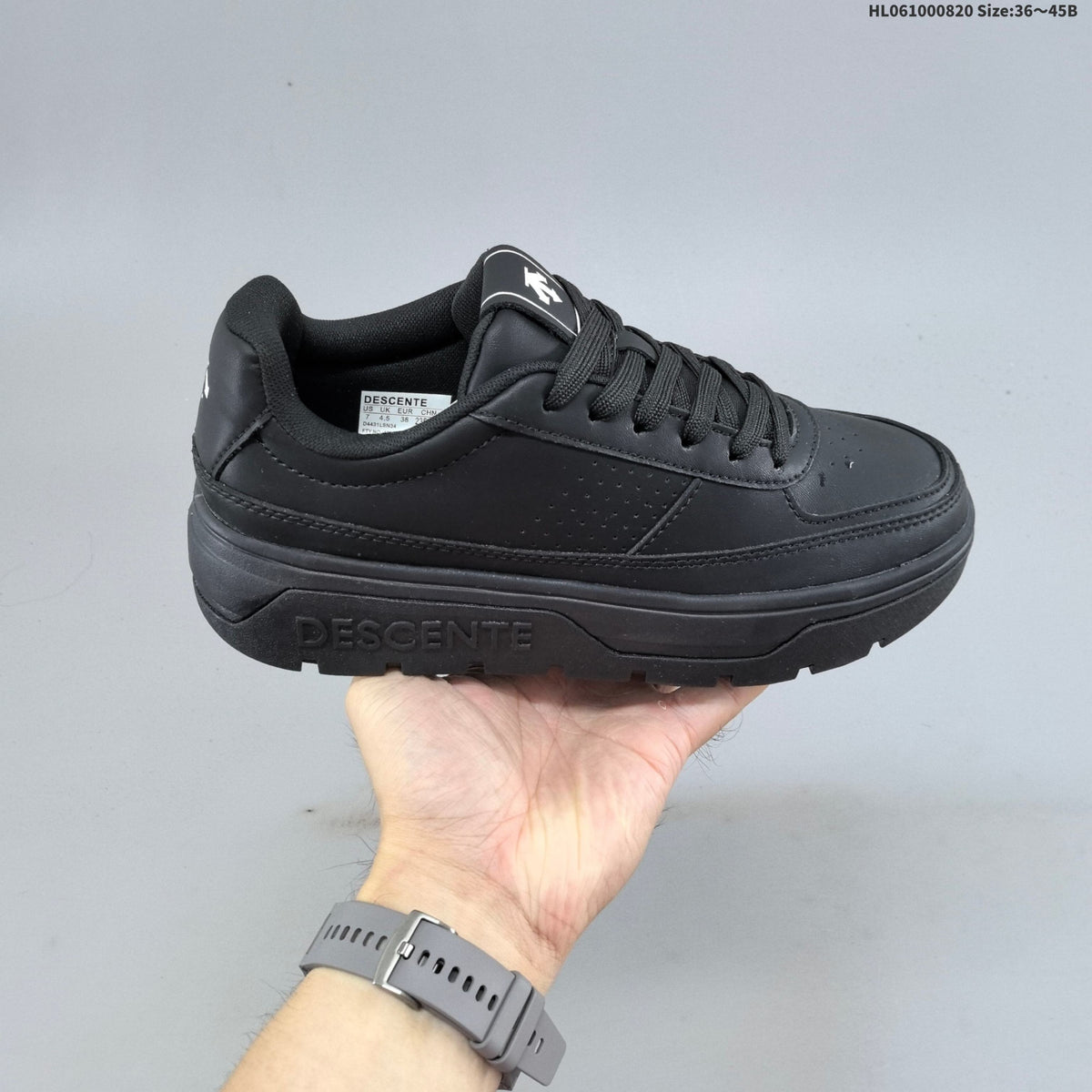 DESCENTE DUALIS DE BOARD Low-Cut Sneakers - product image from the listing.
