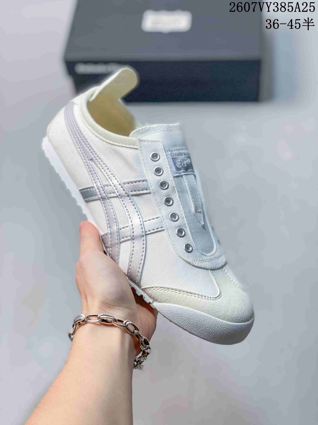 Onitsuka Tiger Mexico 66 Slip-On Trainers - product image from the listing.