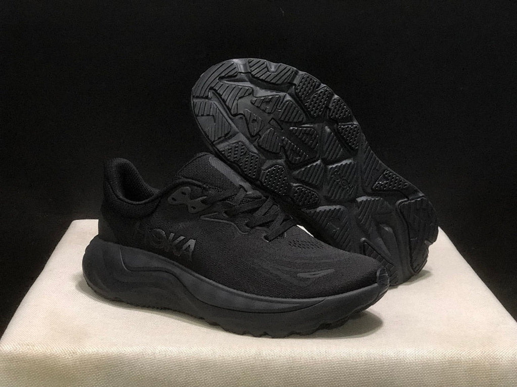 HOKA Arahi 8 Running Shoes in Black - product image from the listing.